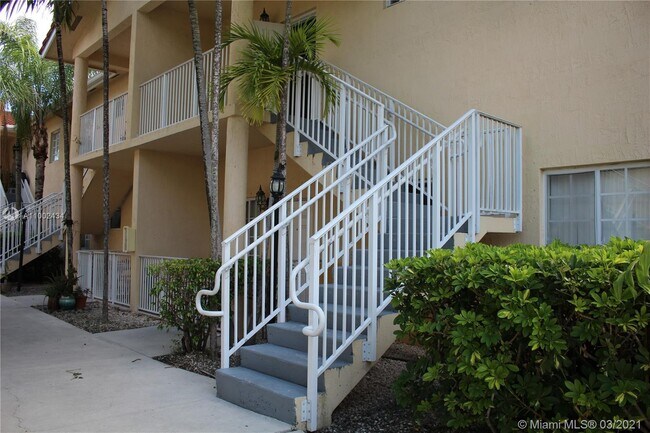 Building Photo - 6962 NW 179th St