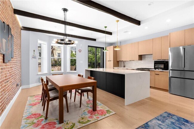 Foto del edificio - 331 76th St
