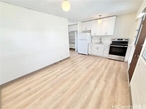 Building Photo - 1620 Ke’eaumoku St