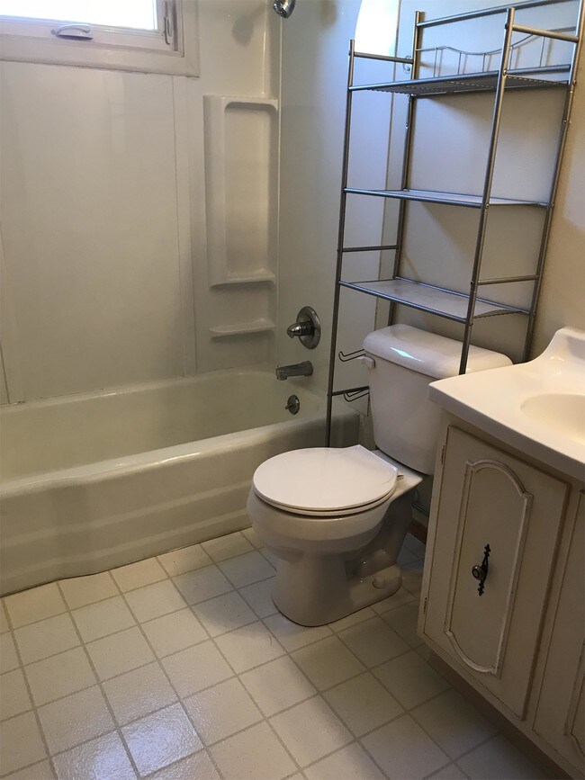 Foto del edificio - 570 Enterprise Dr