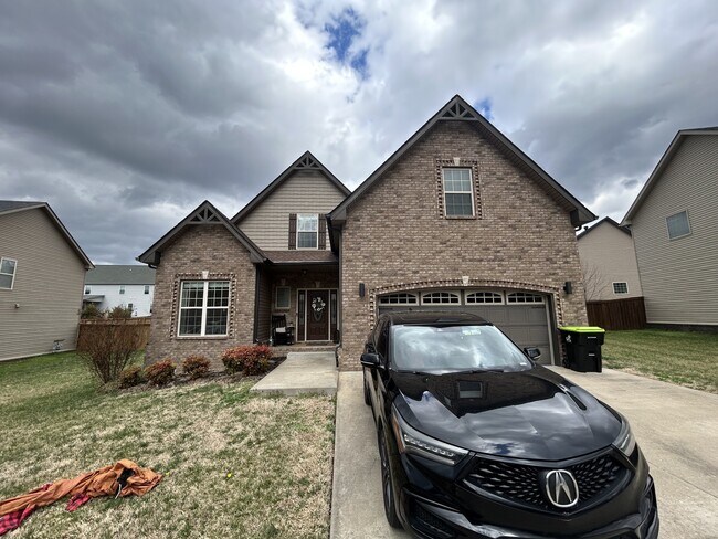 Building Photo - 404 Sedgwick Ln