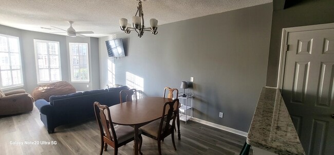Living and Dining Room - 140 Brentwood Dr