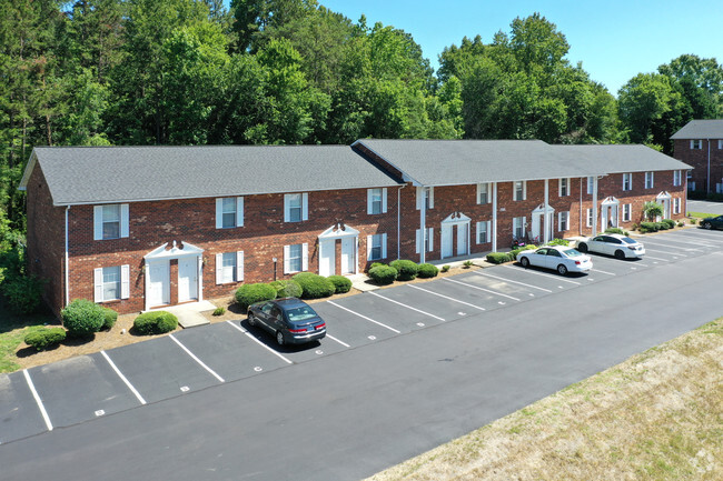 Building Exterior - Morgan Place Apartments