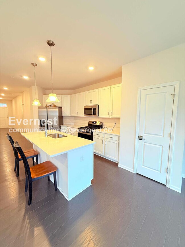 Foto del edificio - 3767 Park Creek Ln