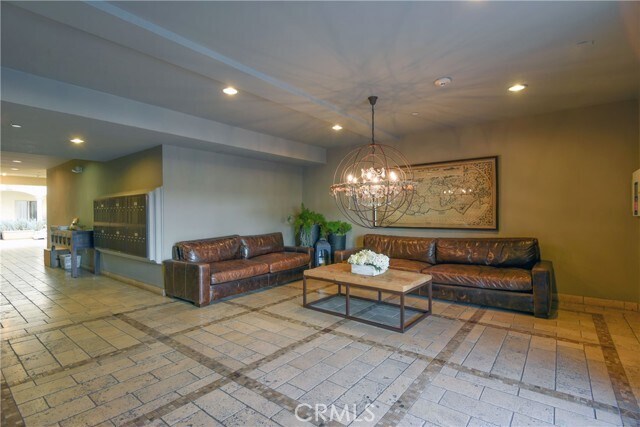 Foto del edificio - 11848 Kiowa Ave