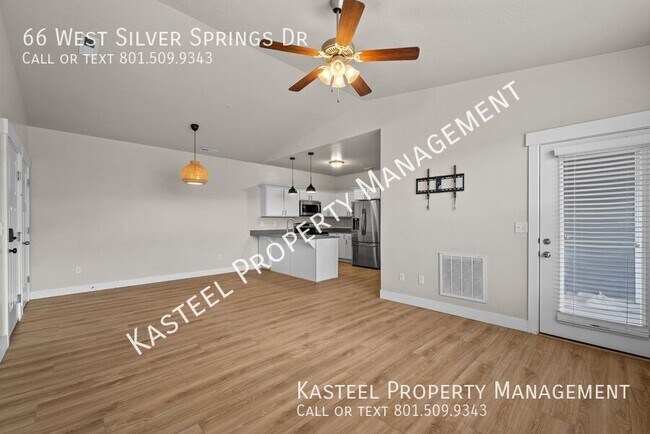 Foto del edificio - 66 W Silver Springs Dr