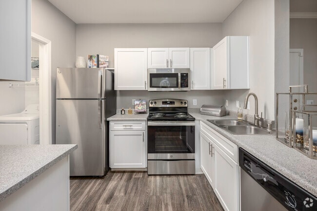 Interior Photo - Miramonte and Trovas