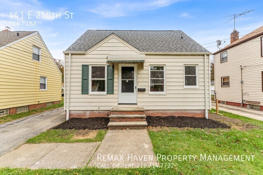 Foto principal - 441 E 250th St