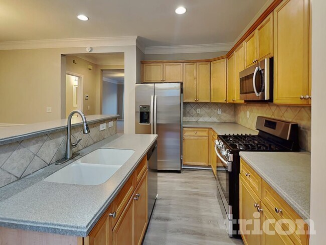 Foto del edificio - 205 Macleans Cross Ln SE