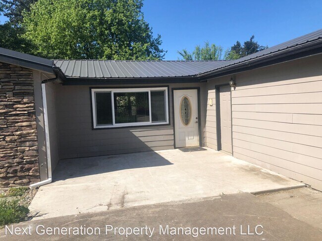 Building Photo - 3 br, 2 bath House - 3633 E. 18th Ave.