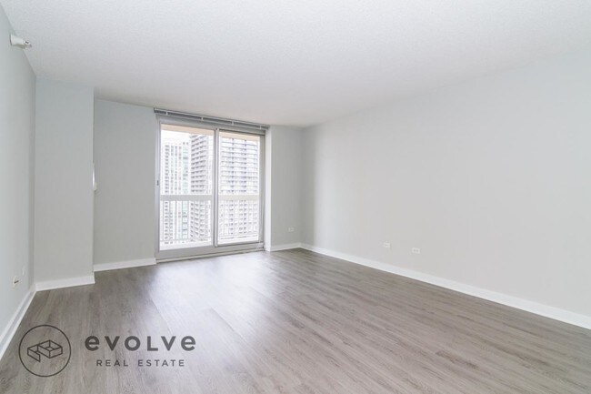 Foto del edificio - 540 N State St