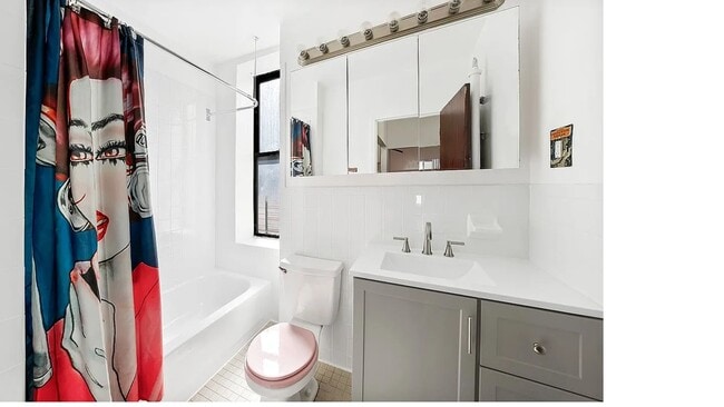 Building Photo - 185 E 2nd St