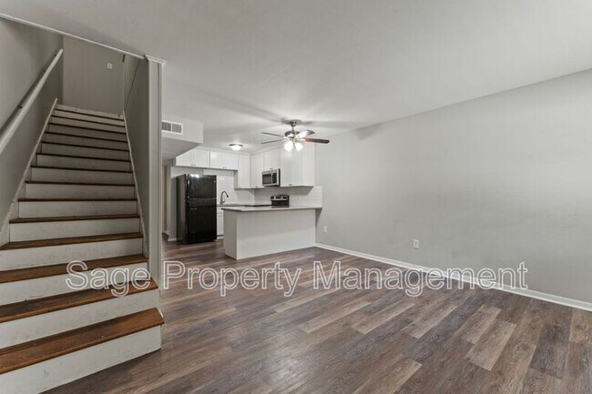 Foto del edificio - 2457 Brownlee St
