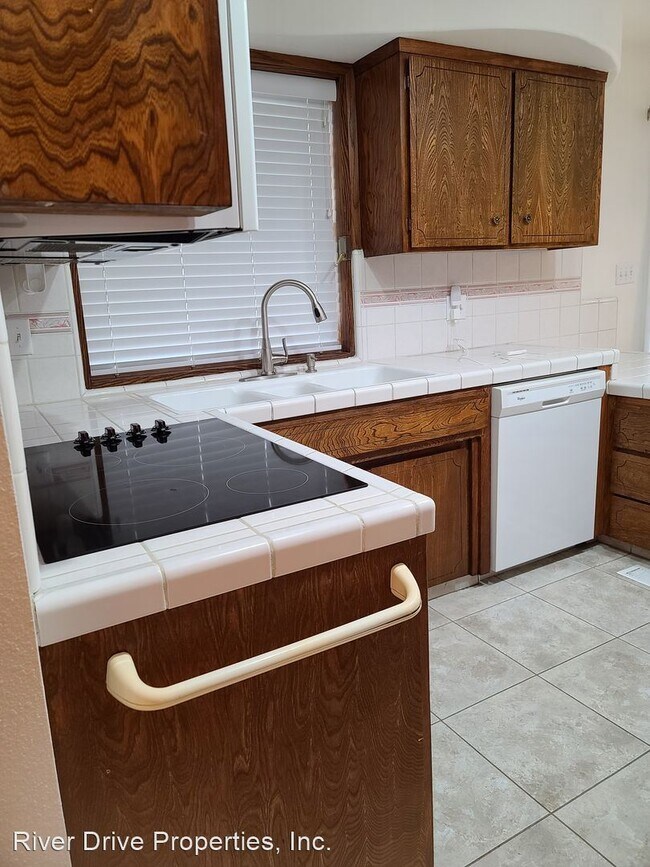 Foto del edificio - 4 br, 2.5 bath House - 3355 San Fernando C...