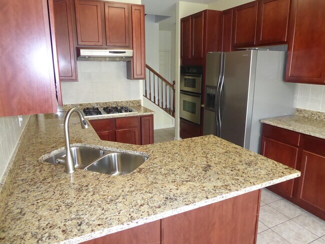 Foto del edificio - 825 Oak Hollow Rd