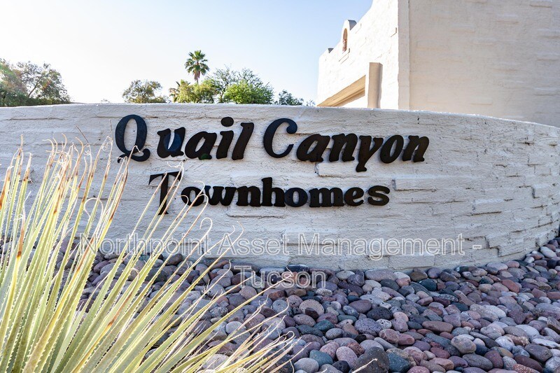 Foto principal - 7425 E Serenity Ln