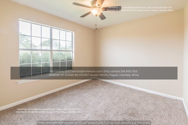 Building Photo - 4 Bedroom 2 Bath Available NOW