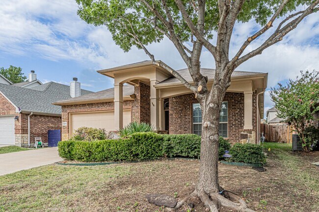 Foto del edificio - 11801 Basilwood Dr