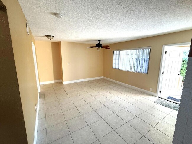 Photo - 551 SE 15th St Apartment