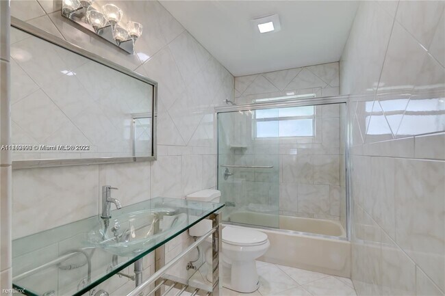 Building Photo - 4 br, 3 bath House - 308 N Crescent Dr
