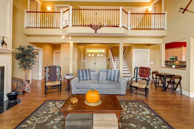 Building Photo - 74 Harvest Ln