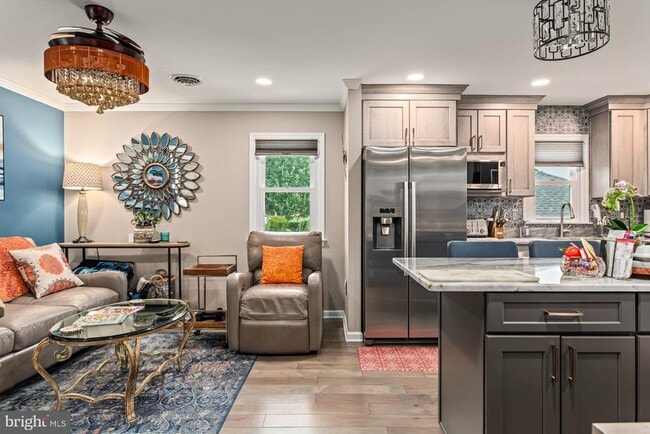 Foto del edificio - 1910 Parker Ave