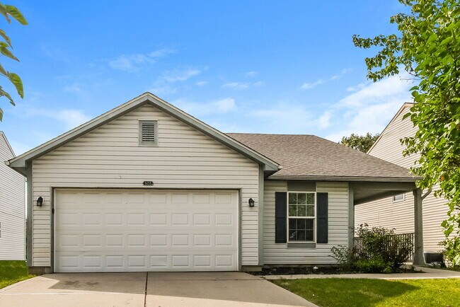 Building Photo - 522 Venus Dr