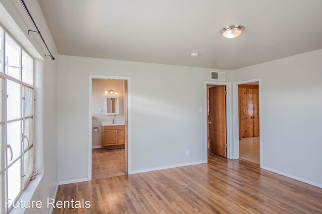 Foto del edificio - 2 br, 2 bath House - 1216 Vermont Ave
