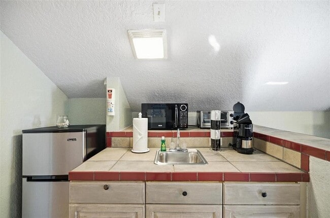 Foto del edificio - 305 N 6th St