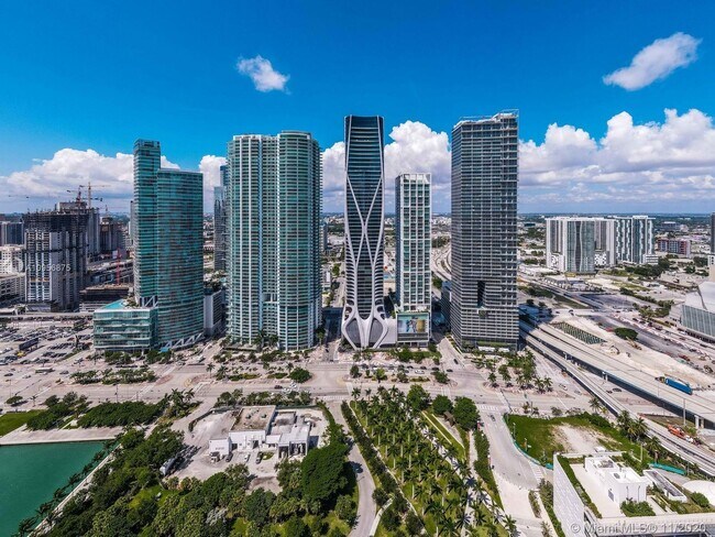 Foto del edificio - 1000 Biscayne Blvd