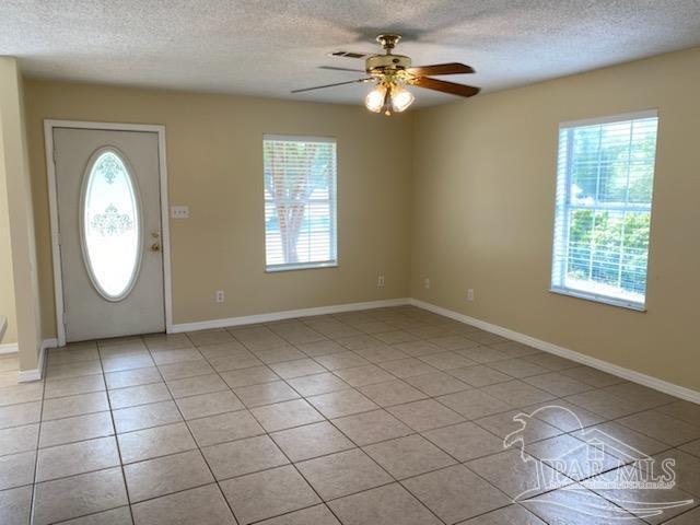 Foto del edificio - 4338 Oak Ln