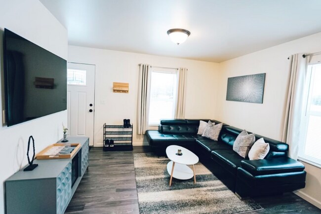 Foto del edificio - 48421 Murwood Ave