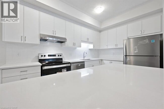 Building Photo - 167 REVERIE Wy