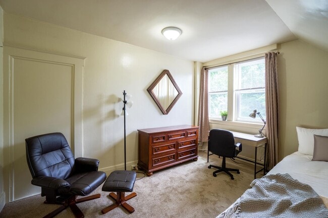 Photo - 113 Comstock Pl Apartment