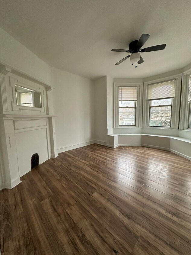 3 Bedroom Single Family Home - 3 Bedroom Single Family Home