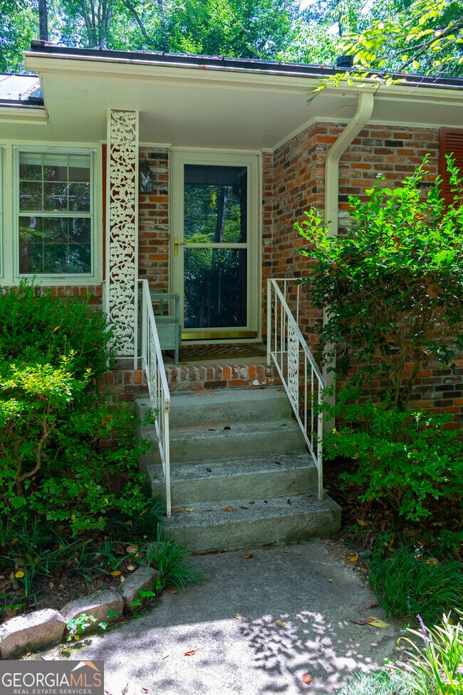 Foto del edificio - 2535 Melinda Dr NE