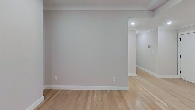 Building Photo - 47 Englewood Ave