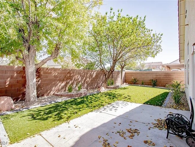 Building Photo - 5554 Merriweather Dr
