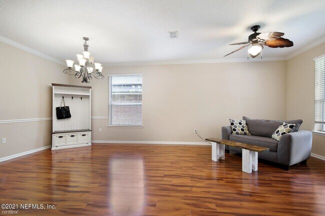Building Photo - 5 br, 3 bath House - 1631 Majestic View Ln