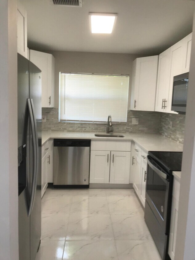 1312 White Pine Drive Wellington Fl 33414 - 1312  White Pine Drive  Wellington Fl 33414
