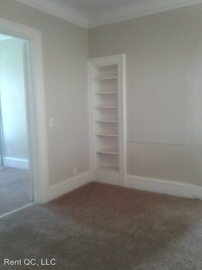 Building Photo - 2515 6th Ave