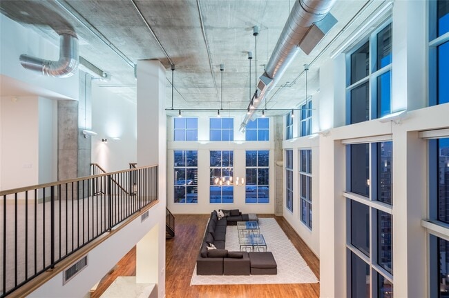 Foto del edificio - 4899 Montrose Blvd