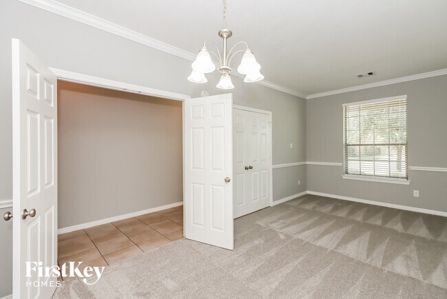 Building Photo - 4214 Ponderosa Hills Ln