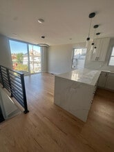 Building Photo - 62 Hillside Ave