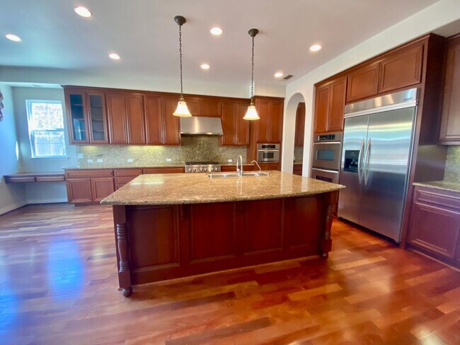 Building Photo - Pleasanton Ponderosa 5 bed+loft / 4 bath, ...