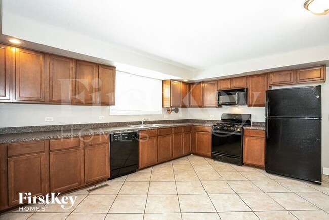 Foto del edificio - 811 Salem Ln