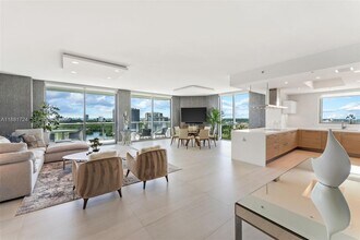 Building Photo - 17111 Biscayne Blvd