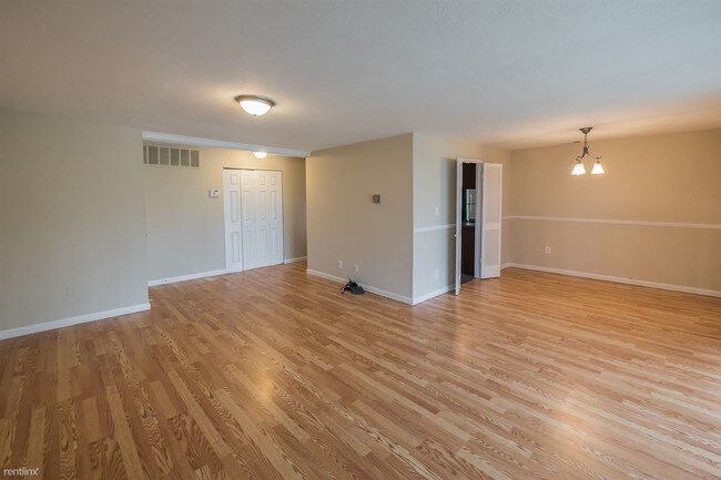 Foto del edificio - 2 br, 1 bath House - 3331 Huntley Square Dr