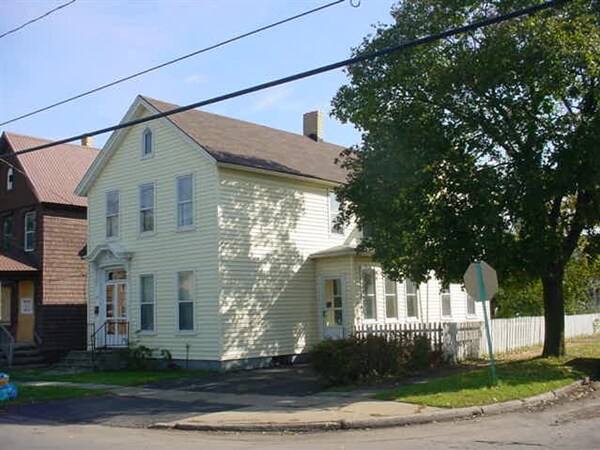 Foto principal - 1013 Stark St