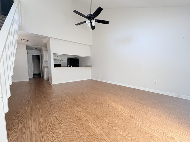 Building Photo - 2330 Brynmahr Dr